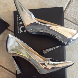 INC International Concepts Women's Silver Heels size 5